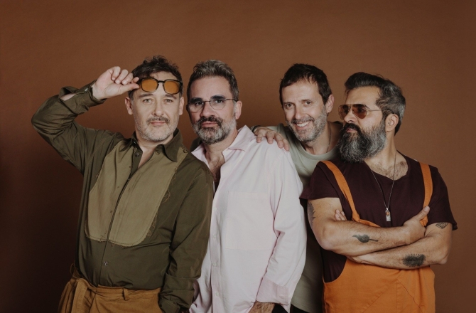 LOVE OF LESBIAN